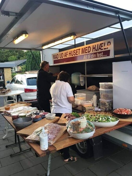 Stor Buffet 3 retter. Inkl. levering, hjælp 